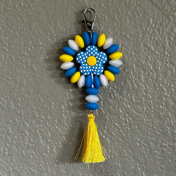 Colorful Floral Keychain - Picture 2 of 2